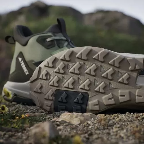 ADIDAS TERREX ANYLANDER MID - TENGRN/CBLACK/OLISTR