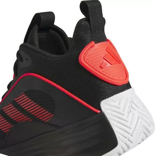 ADIDAS OWNTHEGAME 3.0 - CBLACK/LUCRED/FTWWHT