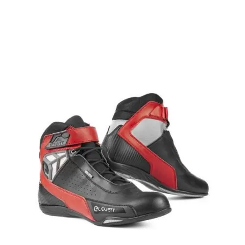 Eleveit Stunt WP Schuh - black/red
