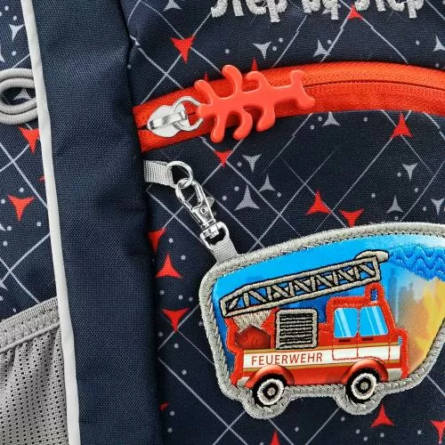 Step by Step Kiga Mags "Fire Truck Finn"