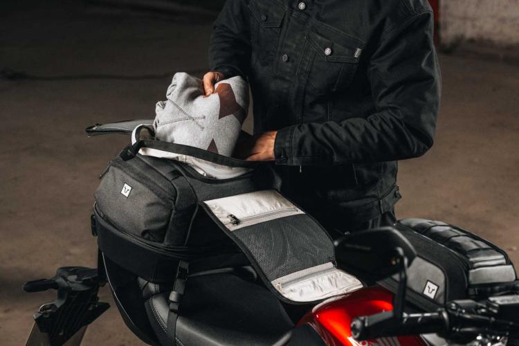 SW-MOTECH Legend Gear tank bag LR4